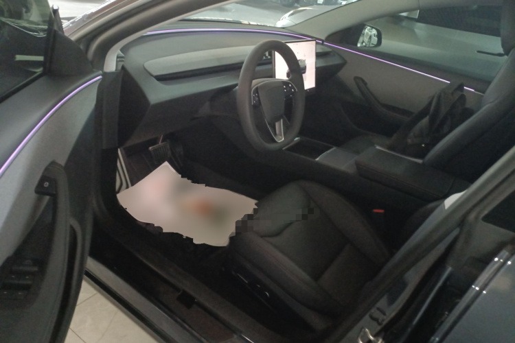特斯拉 Model 3 2023款 后轮驱动版中控内饰20