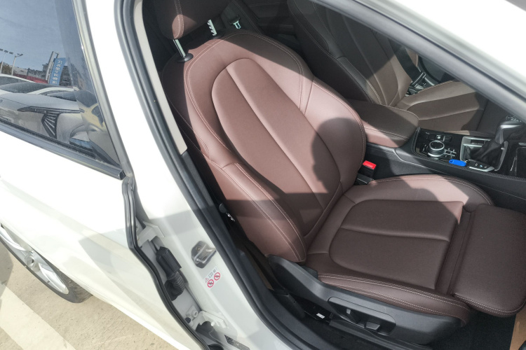 宝马1系 2019款 118i M运动套装局部细节41