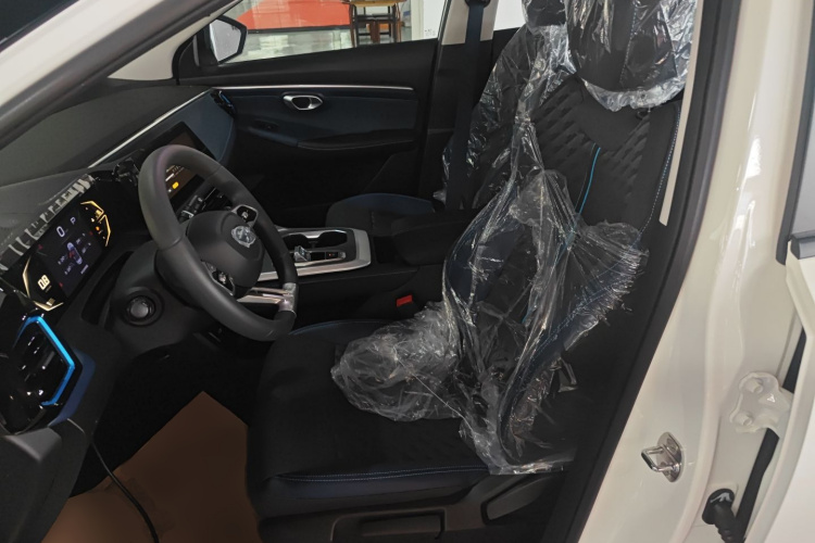 广汽传祺 传祺GS3 2026款 影速 270T 劲取版中控内饰19