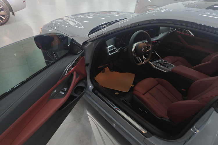 宝马4系 2024款 430i M运动曜夜套装中控内饰20