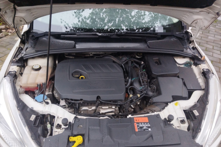 福特 福克斯 2017款 两厢 EcoBoost 180 自动精英型局部细节24