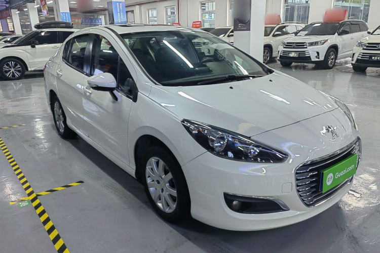 标致308 2014款 乐享版 经典 1.6L 手动风尚型车身外观6005