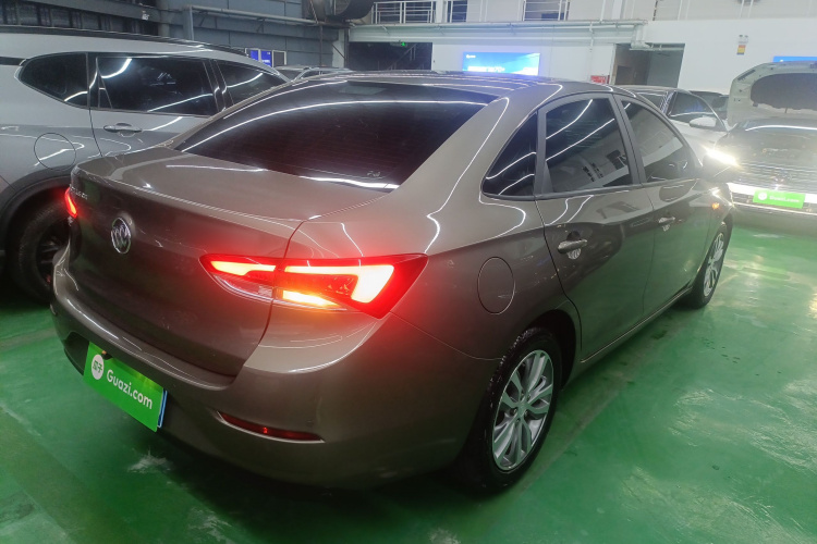 别克 英朗 2021款 1.3T 自动轻混动精英型车身外观7