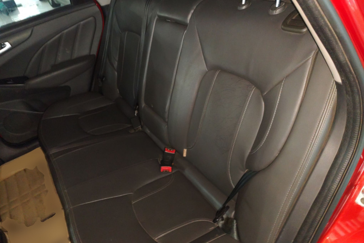 奇瑞 艾瑞泽7 2015款 1.5T 手动致享版中控内饰21