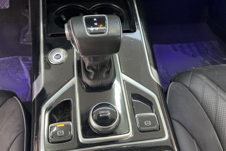 红旗HS5 2022款 改款 2.0T 智联旗享版局部细节18