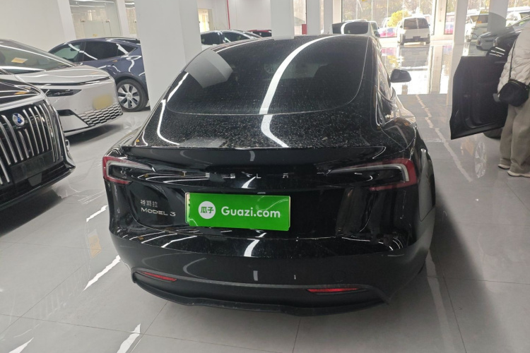特斯拉 Model 3 2023款 后轮驱动版车身外观6