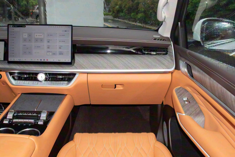 坦克500新能源 2026款 Hi4-T 标准版中控内饰7002