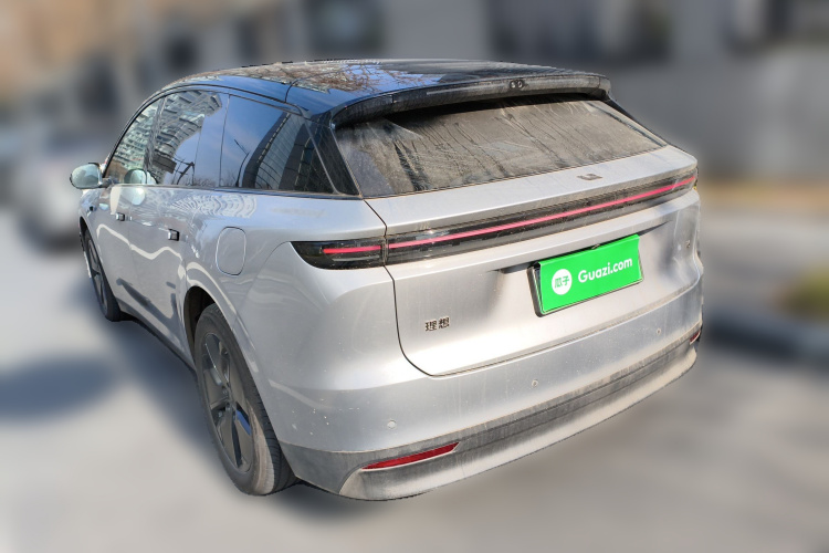 理想汽车 理想i6 2025款 两驱标准型车身外观5