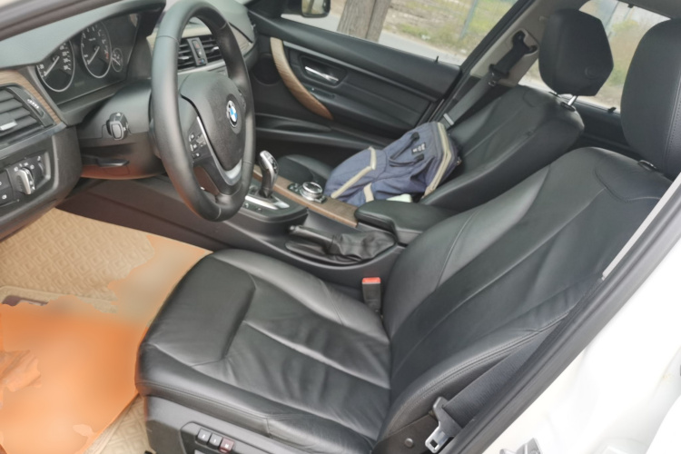 宝马3系 2014款 328Li xDrive风尚设计套装中控内饰19