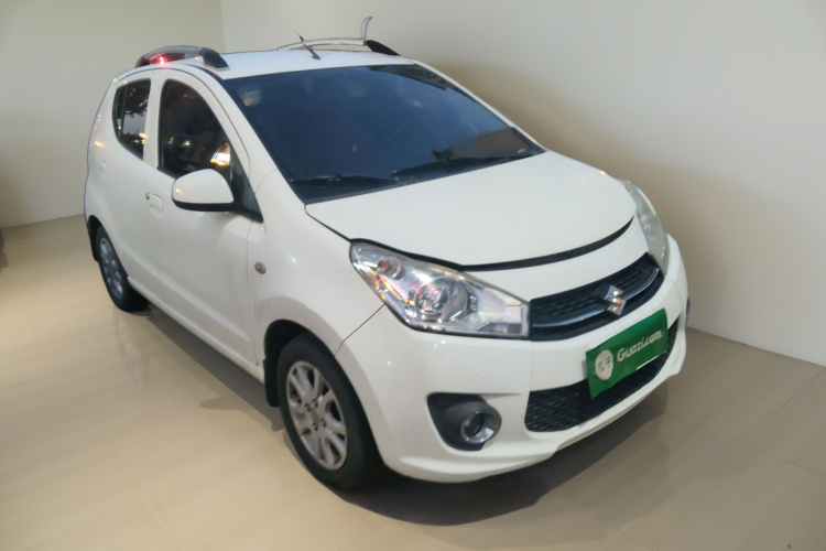 铃木 奥拓 2013款 1.0L 自动豪华型车身外观3