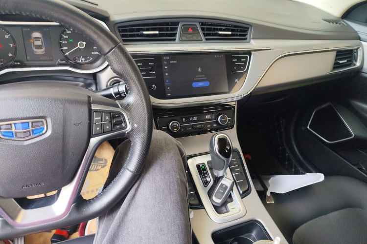 吉利汽车 帝豪GL 2017款 1.8L DCT精英型中控内饰7002