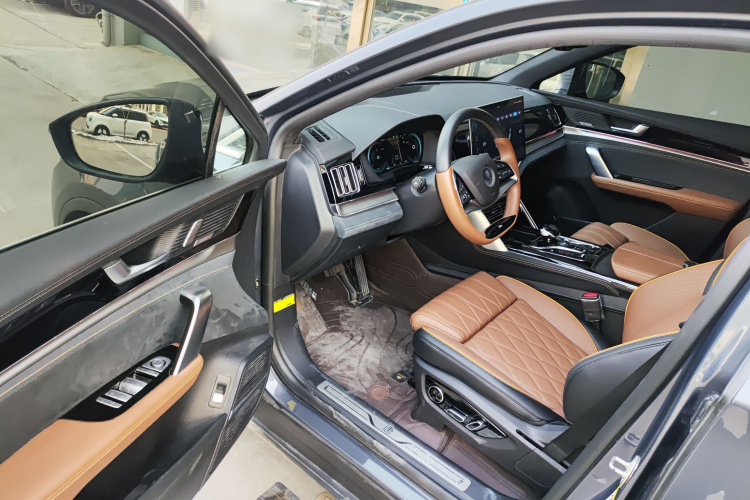 比亚迪 唐新能源 2021款 DM-i 112KM 尊荣型中控内饰20