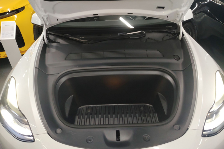 特斯拉 Model Y 2022款 后轮驱动版局部细节24