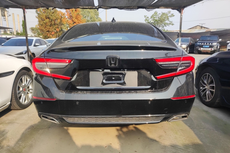 本田 雅阁 2022款 260TURBO 豪华版车身外观6004
