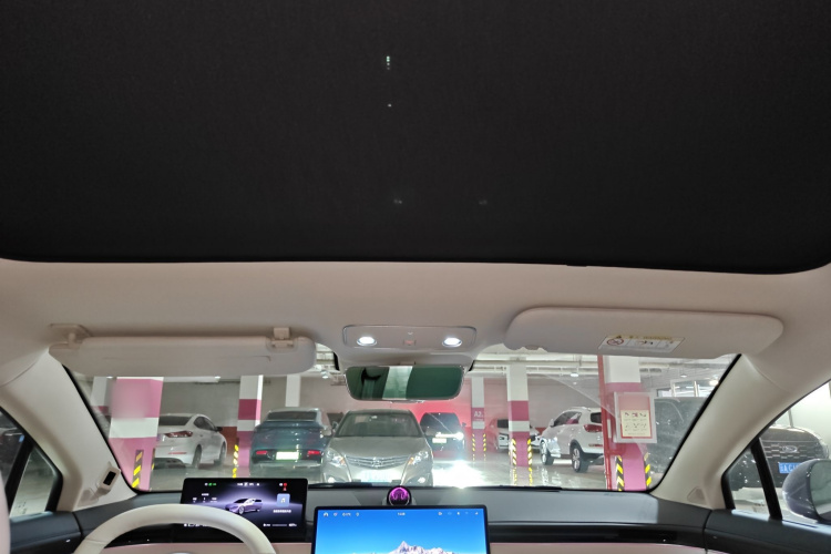 鸿蒙智行 智界S7 2025款 705km Pro中控内饰22