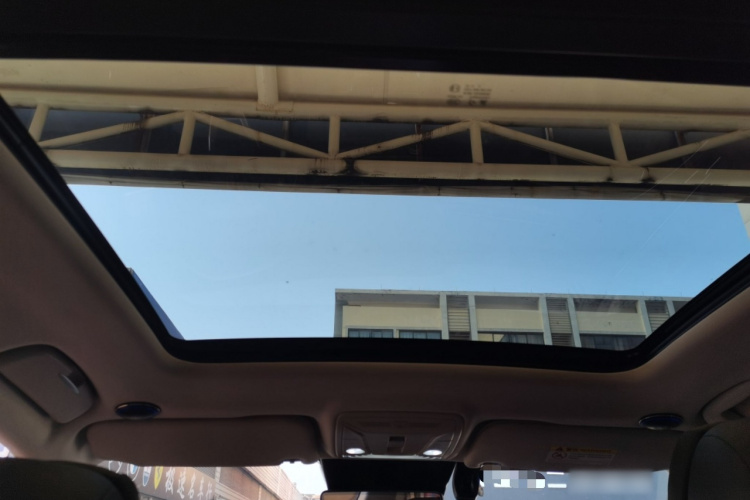 红旗HS5 2023款 2.0T 旗享Pro版中控内饰22