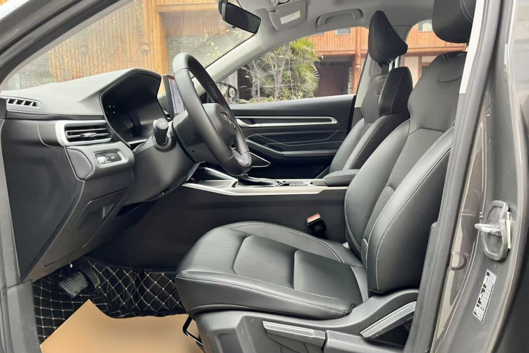 吉利汽车 帝豪 2023款 第4代冠军版 1.5L CVT豪华型中控内饰19