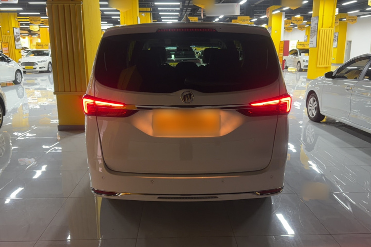 别克GL8 2023款 陆上公务舱 652T 豪华型车身外观6004