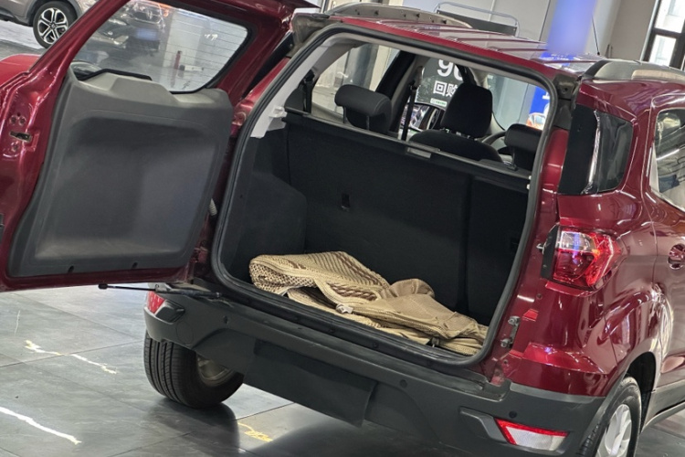 福特 翼搏 2013款 1.5L 自动风尚型中控内饰7004