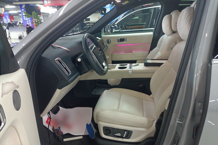 理想汽车 理想L8 2024款 Ultra中控内饰19