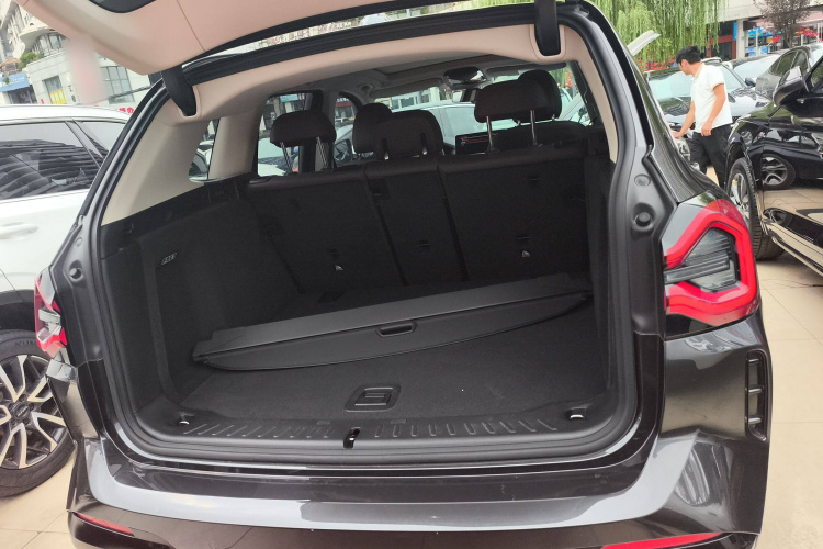 宝马X3 2022款 xDrive30i 领先型 M曜夜套装局部细节23