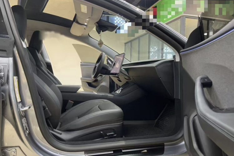 特斯拉 Model 3 2025款 后轮驱动版局部细节41