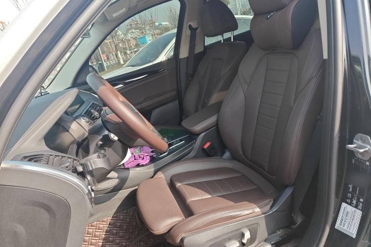 宝马X3 2021款 xDrive25i 豪华套装中控内饰19