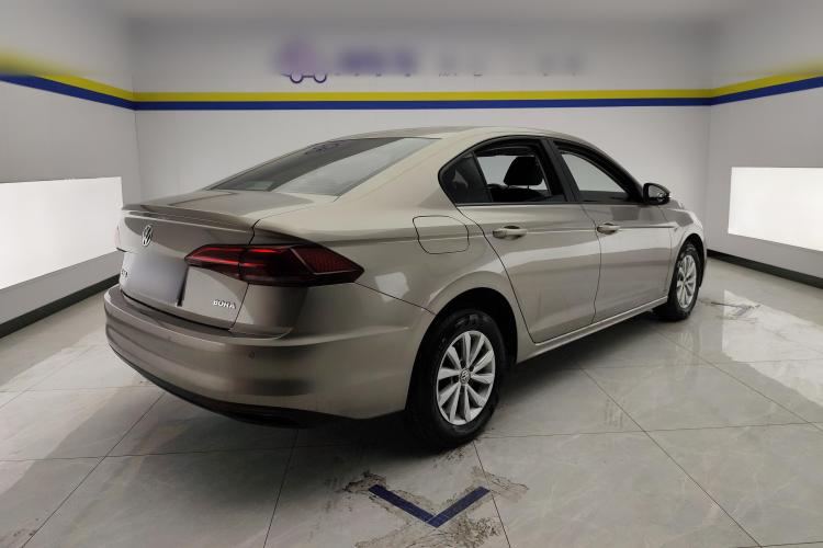 大众 宝来 2019款 1.5L 自动时尚型车身外观7