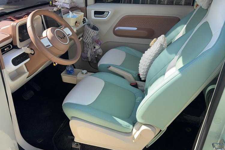 五菱汽车 宏光MINIEV 2024款 第三代 215km 进阶版中控内饰7001