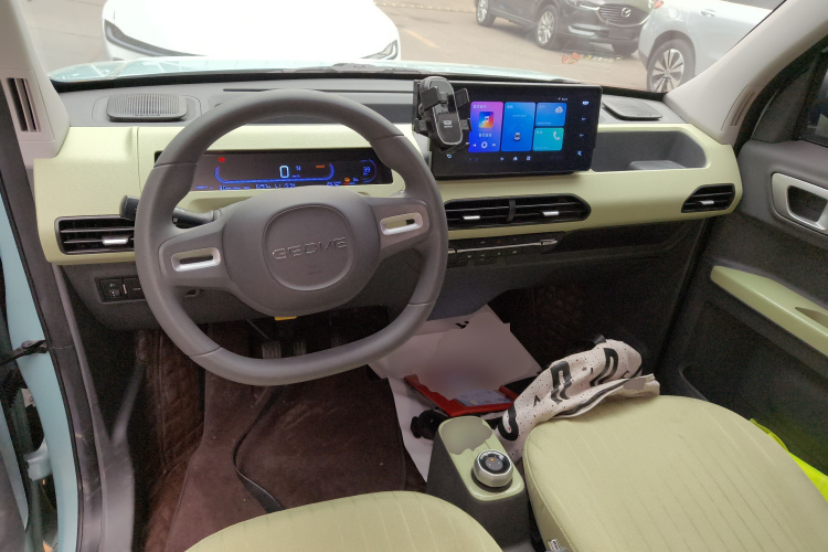 吉利银河 2024款 熊猫mini 200km 龙腾PRO版中控内饰7002