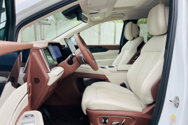 比亚迪 夏 2025款 DM-i 1.5T 180km 卓越型中控内饰7002