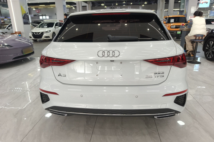 奥迪A3 2024款 Sportback 35 TFSI 时尚运动型车身外观6004
