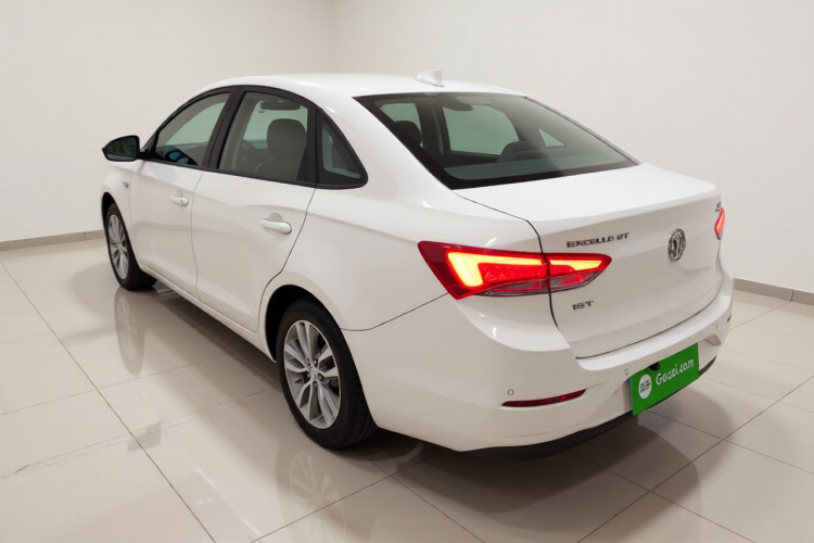 别克 英朗 2018款 18T 自动精英型车身外观5