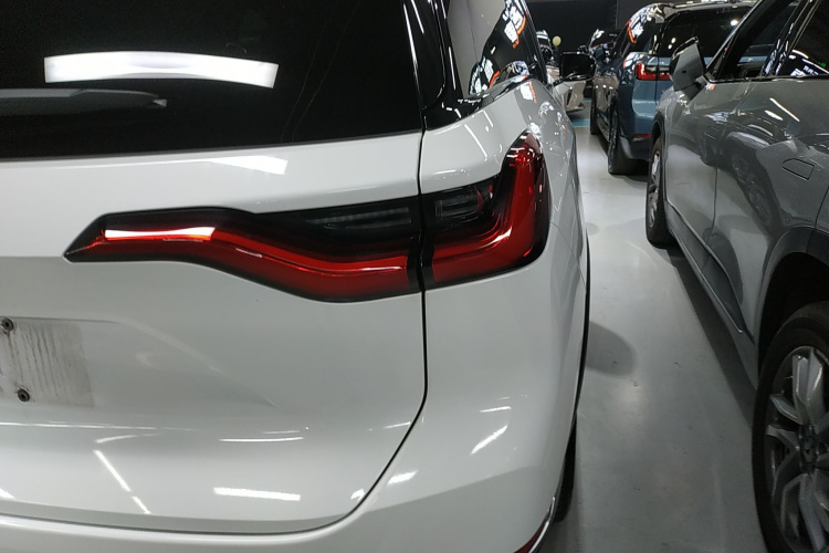 蔚来ES8 2020款 450KM 六座版车身外观6006