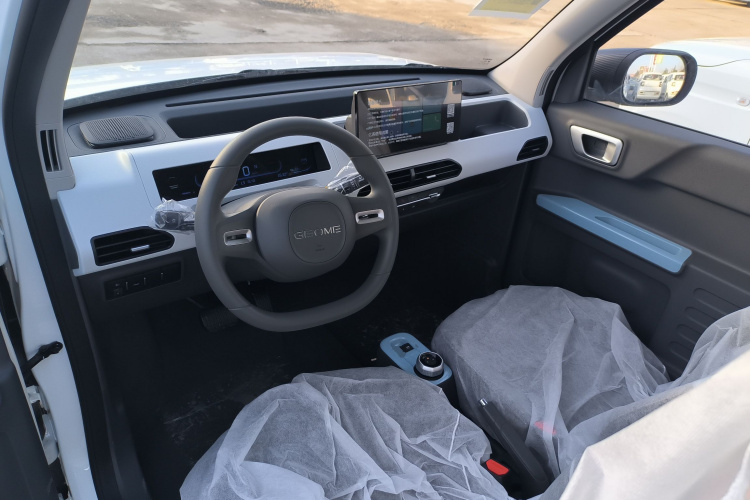 吉利银河 2024款 熊猫mini 200km 耐力熊中控内饰12