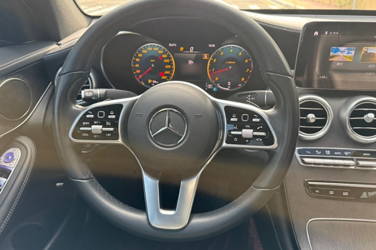 奔驰GLC轿跑 2020款 GLC 300 4MATIC 轿跑SUV中控内饰7004
