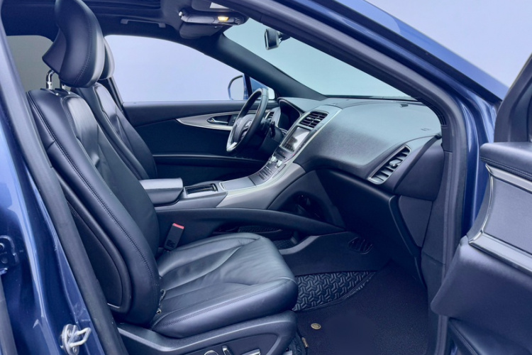 林肯MKX 2018款 2.0T 两驱尊享版中控内饰7003