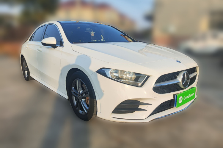 奔驰A级 2021款 A 180 L 运动轿车车身外观6002