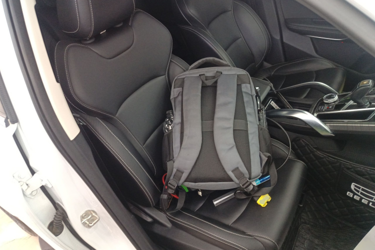 吉利汽车 博越 2020款 1.8TD DCT智联PRO中控内饰41