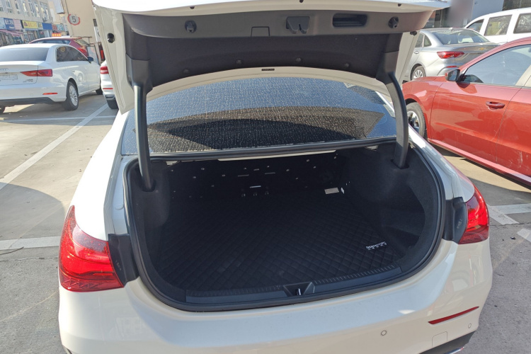 奔驰A级 2023款 A 200 L 时尚型机舱底盘23