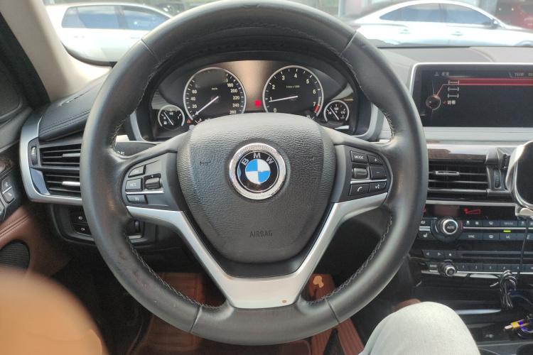 宝马X6 2015款 xDrive28i中控内饰13