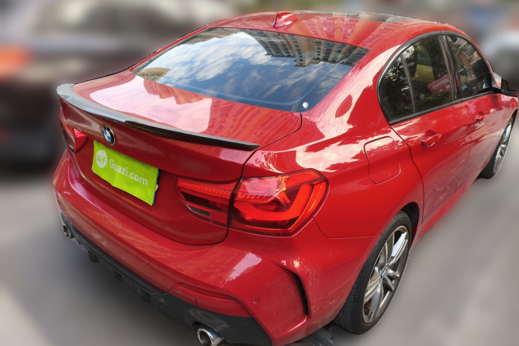 宝马1系 2019款 120i 领先型M运动套装车身外观6005