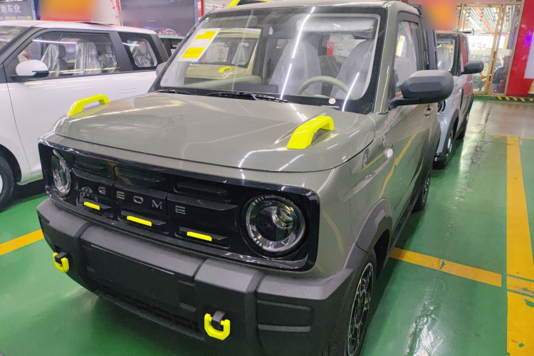 吉利银河 2025款 210km 熊猫骑士车身外观2