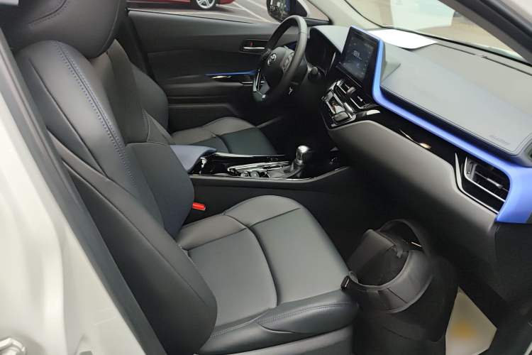 丰田C-HR 2021款 2.0L 豪华版局部细节41