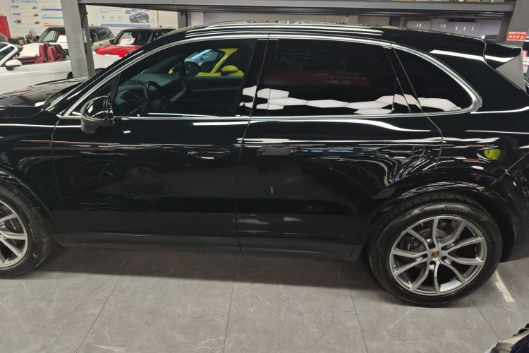 保时捷 2024款 Cayenne 3.0T车身外观4
