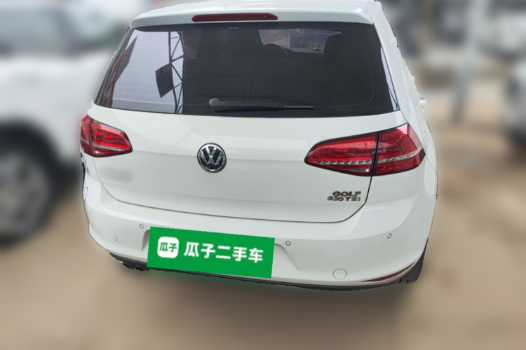 大众 高尔夫 2016款 230TSI 自动舒适型车身外观6