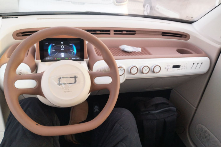 奔腾小马 2026款 222km 萌趣马 Plus中控内饰12