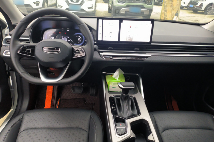 吉利汽车 帝豪 2023款 第4代冠军版 1.5L CVT豪华型中控内饰12