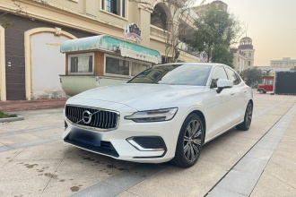 沃尔沃S60 2020款 T4 智远豪华版