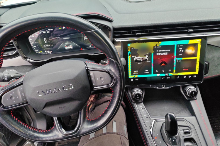 领克05 2020款 2.0TD 四驱劲Halo中控内饰12